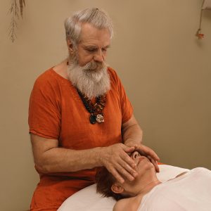 Harmonizuojantis - aromaterapinis masažas su eteriniais aliejais